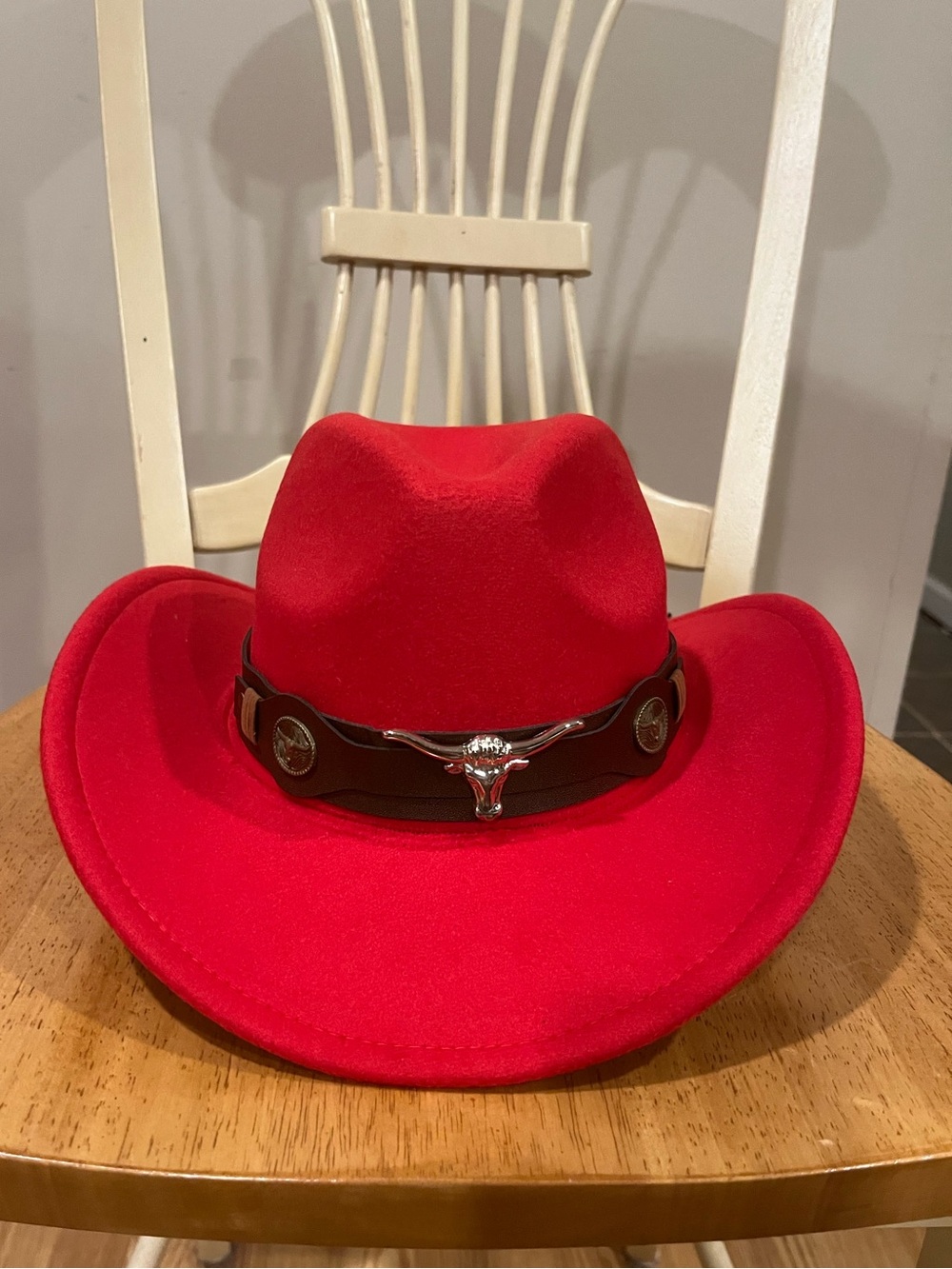 Red cowgirl hat